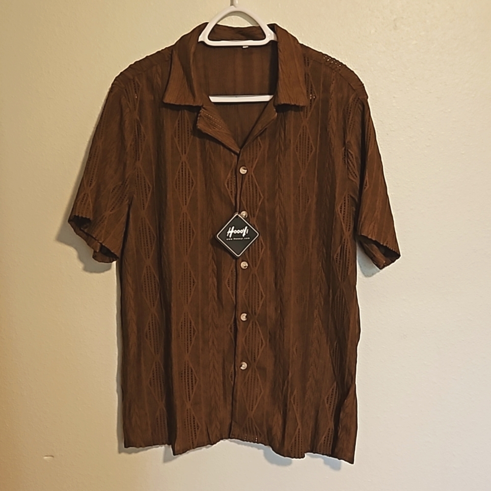 Hoooyi Mensbutton up Shirt sz. S NWT